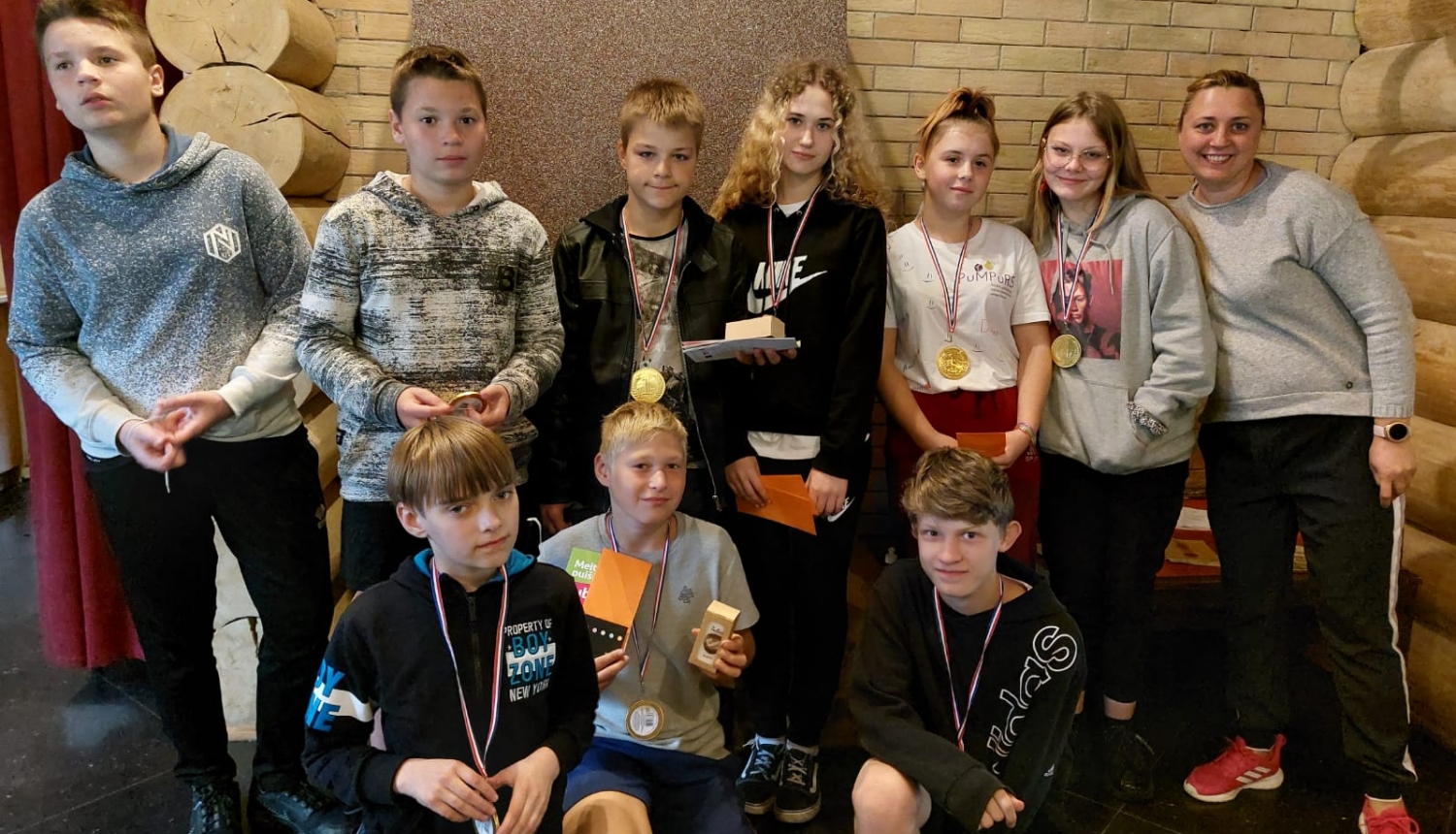 Aknīstes vidusskolas jaunieši iesaistās nometnē ‘’Kopā mēs varam’’