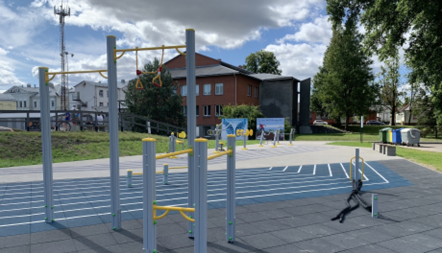 Pabeigti būvdarbi skeitparka un āra trenažieru laukumā