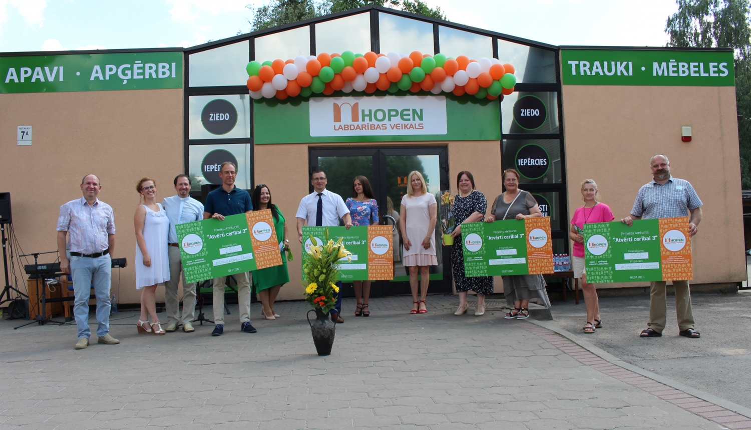 Labdarības veikals Viestura ielā 7a, Jēkabpilī