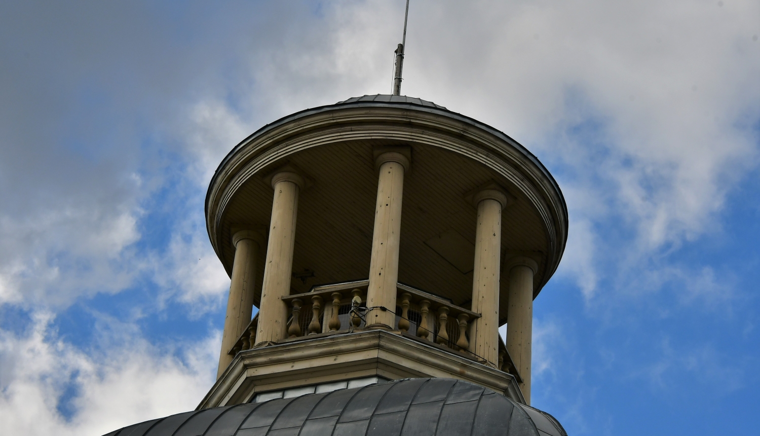 Krustpils pils vārtu tornis