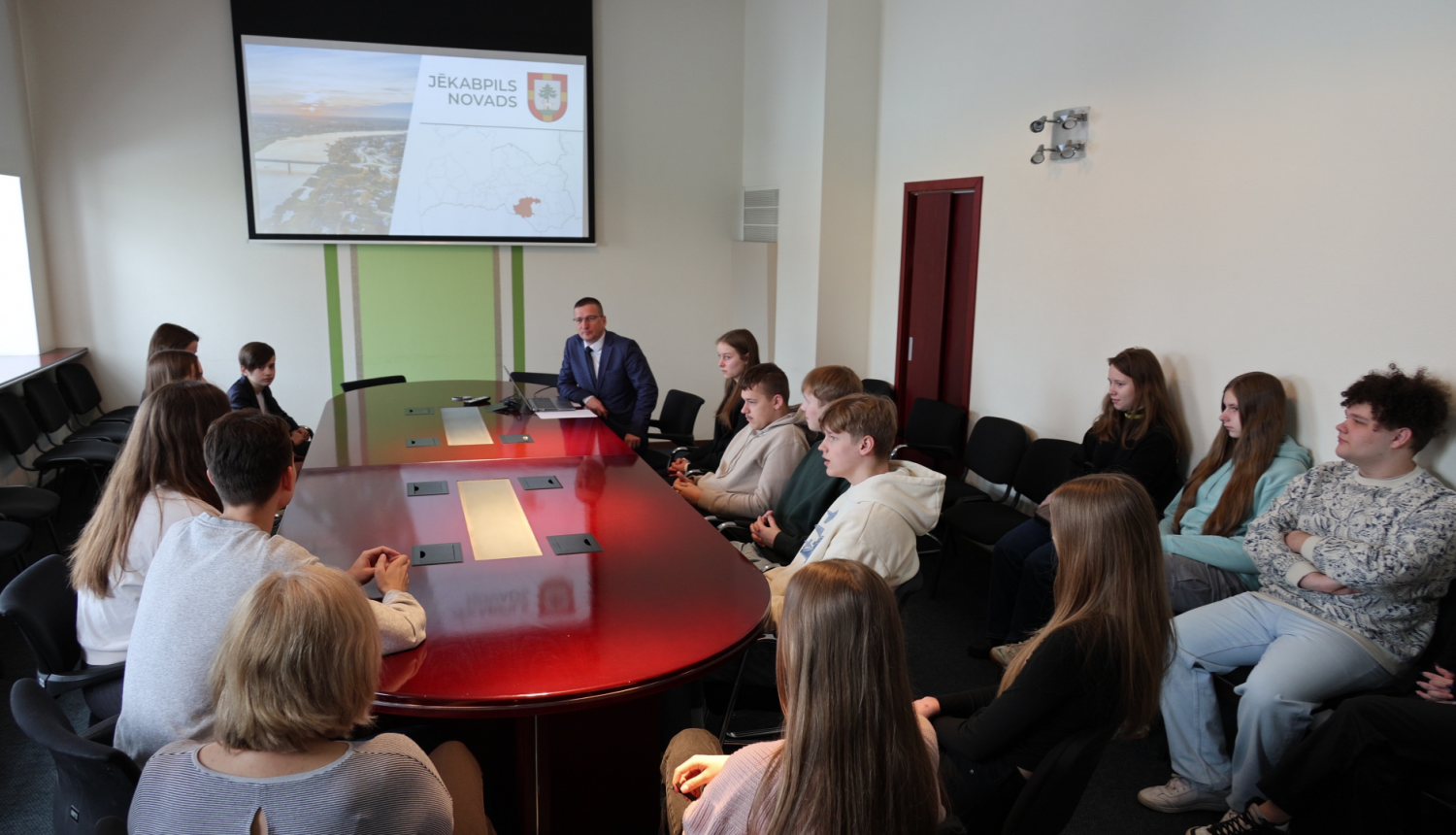 Tikšanās ar jauniešiem