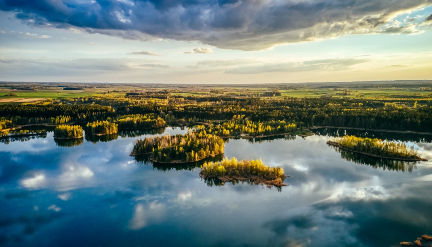 Radžu ūdenskrātuve no putna lidojuma