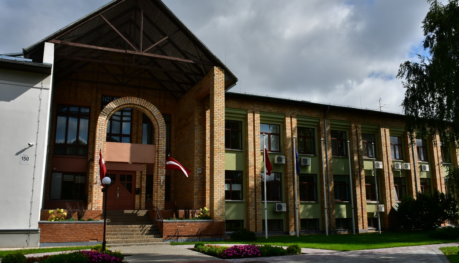 Jēkabpils novada domes ēka Jēkabpilī, Rīgas ielā 150A