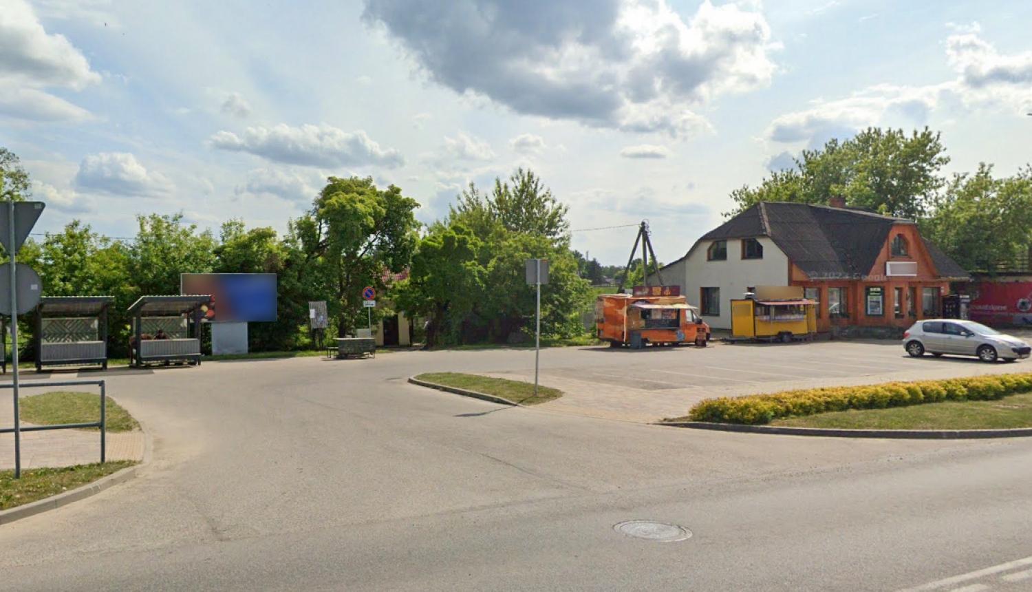 Tirgus laukums Rīgas ielā