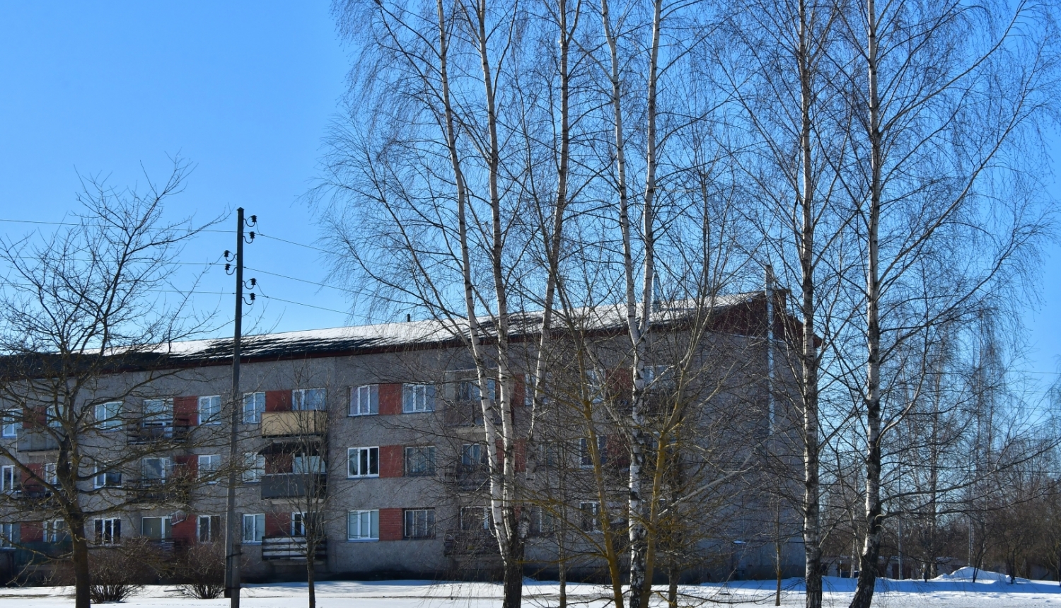 Daudzdzīvokļu ēka Salas pagastā