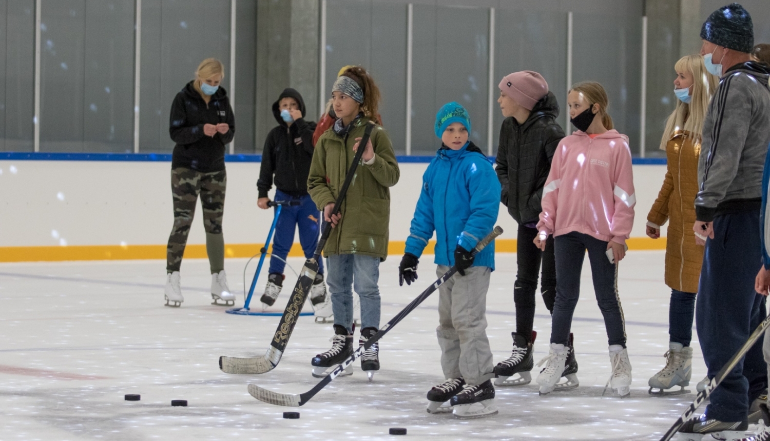 Slidotāji Jēkabpils sporta hallē