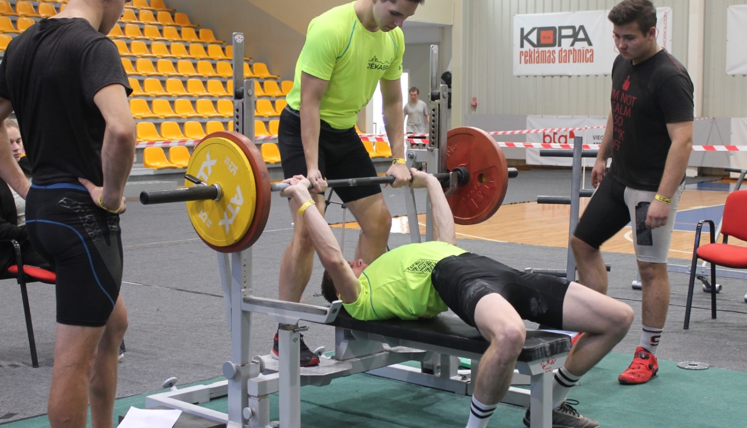 Spiešana guļus - publicitātes foto