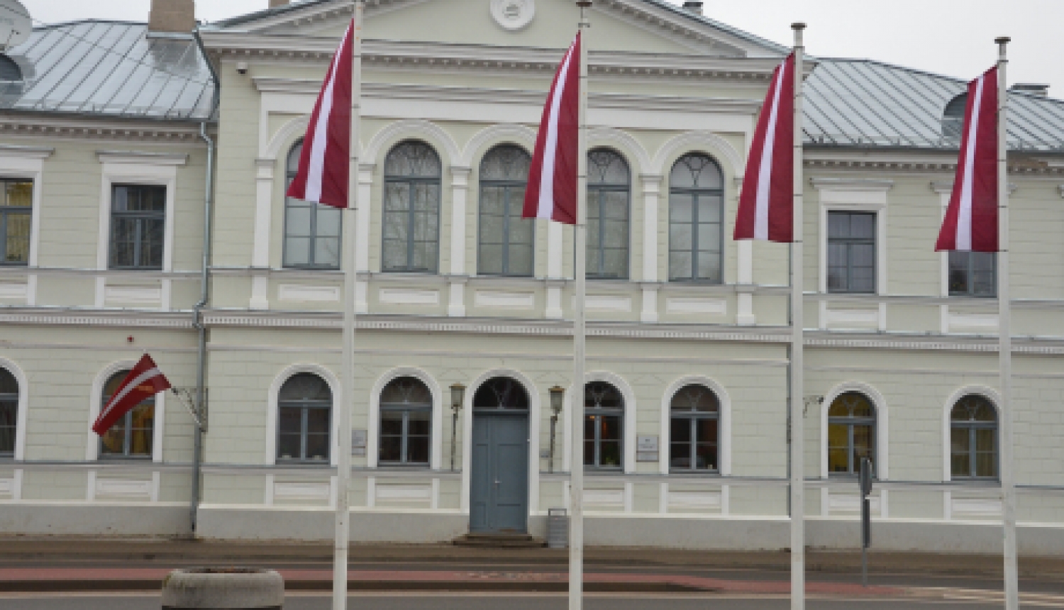 Izdots rīkojums preventīvos nolūkos veikt testus vairāku iestāžu darbiniekiem