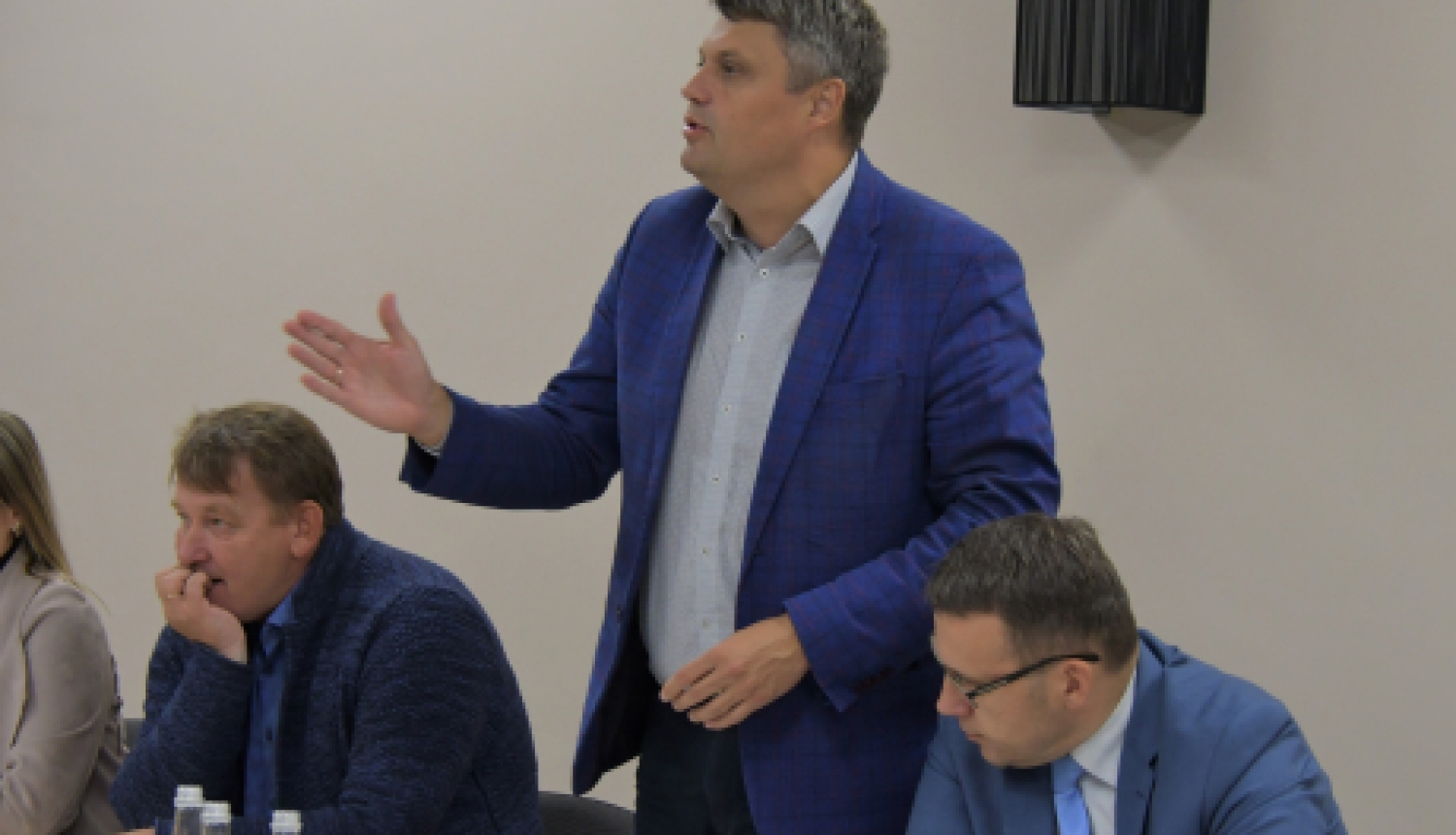 A.Kraps tiekas ar Viesītes, Viestura un Nameja ielas mikrorajona iedzīvotājiem