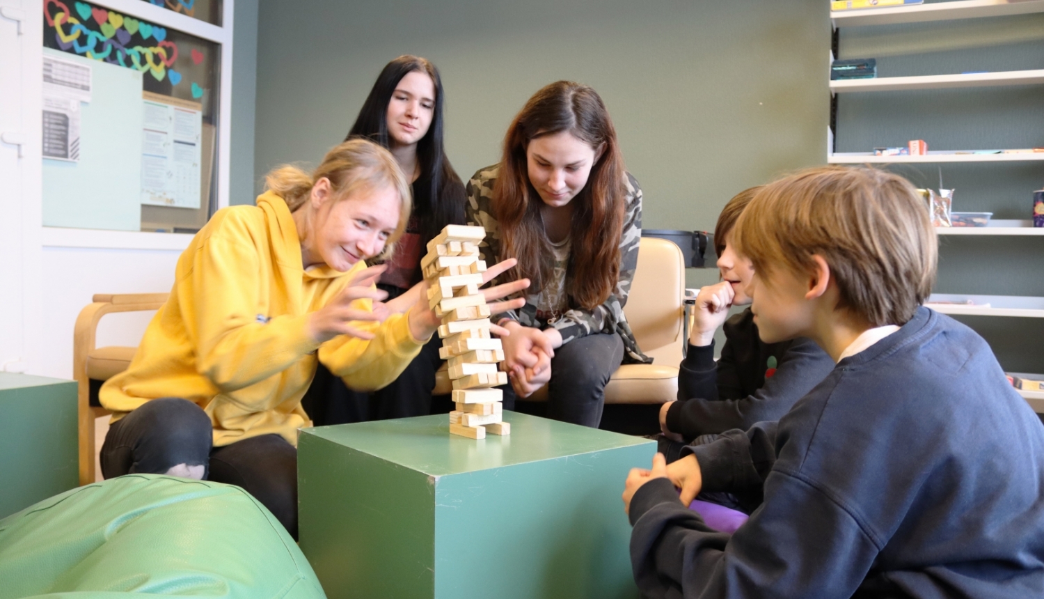 jaunieši aktivitātēs