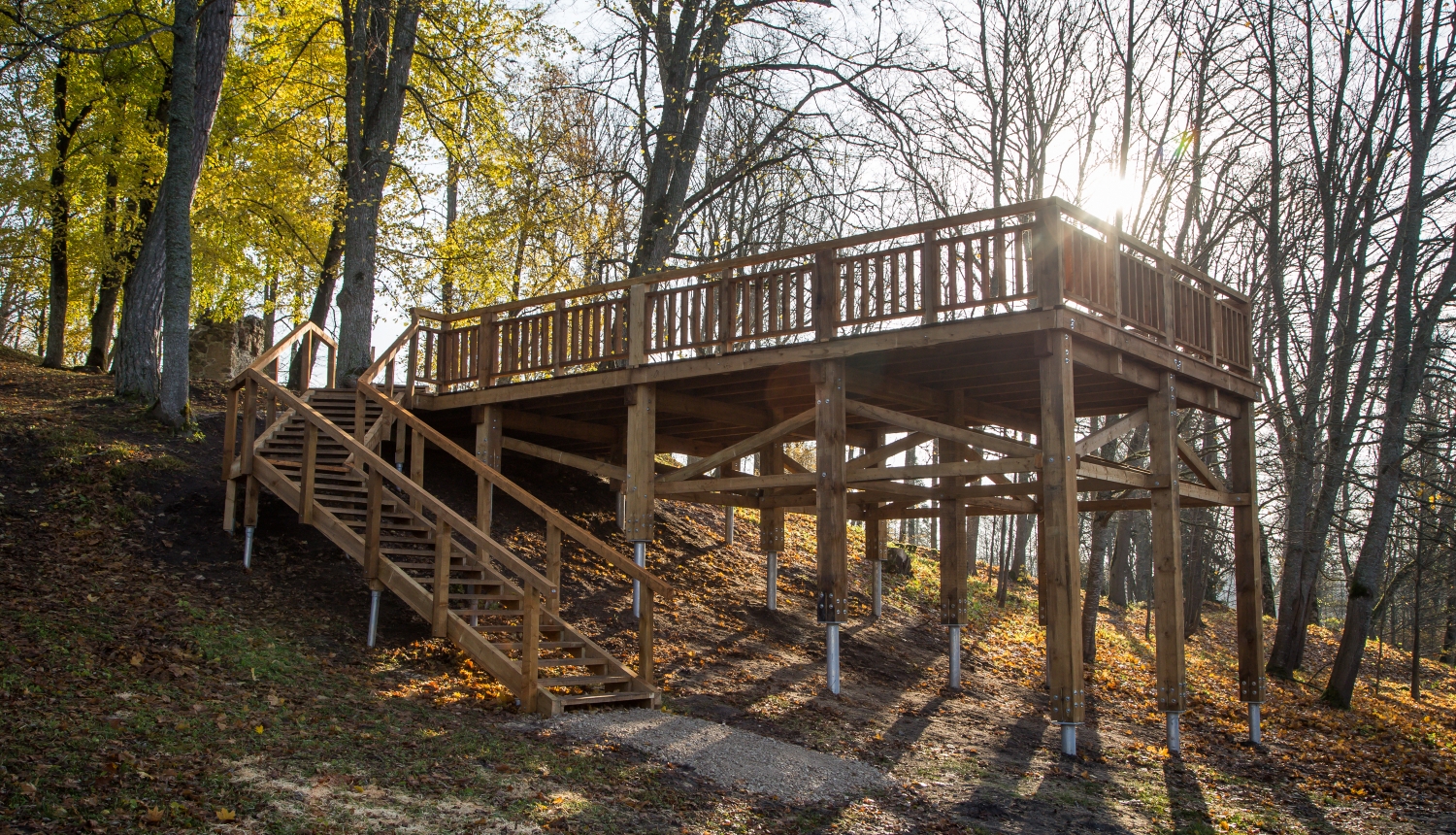 Skatu platforma Zasas muižas parkā