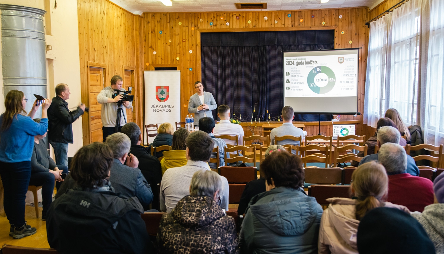 Iedzīvotāju sanāksme Slatē